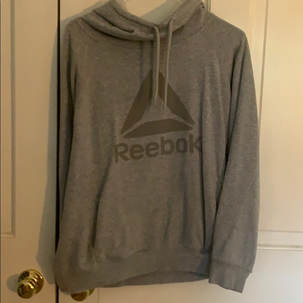 Reebok sweatshirt!!